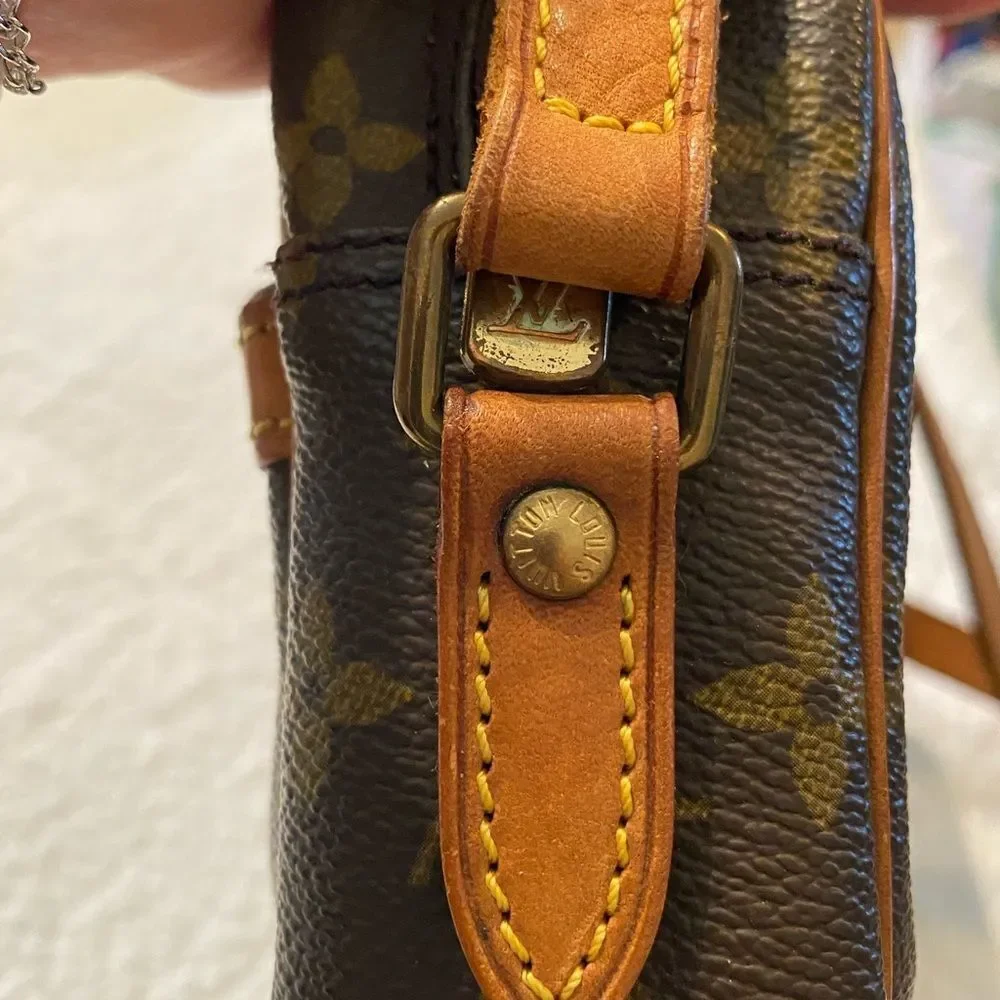 Auth LOUIS VUITTON Mono Canvas Trocadero camera Crossbody. A‎ rating MSRP $2700